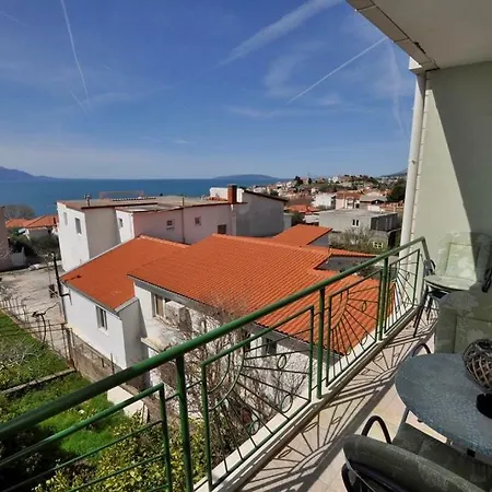 With A Parking Space Gradac 15282